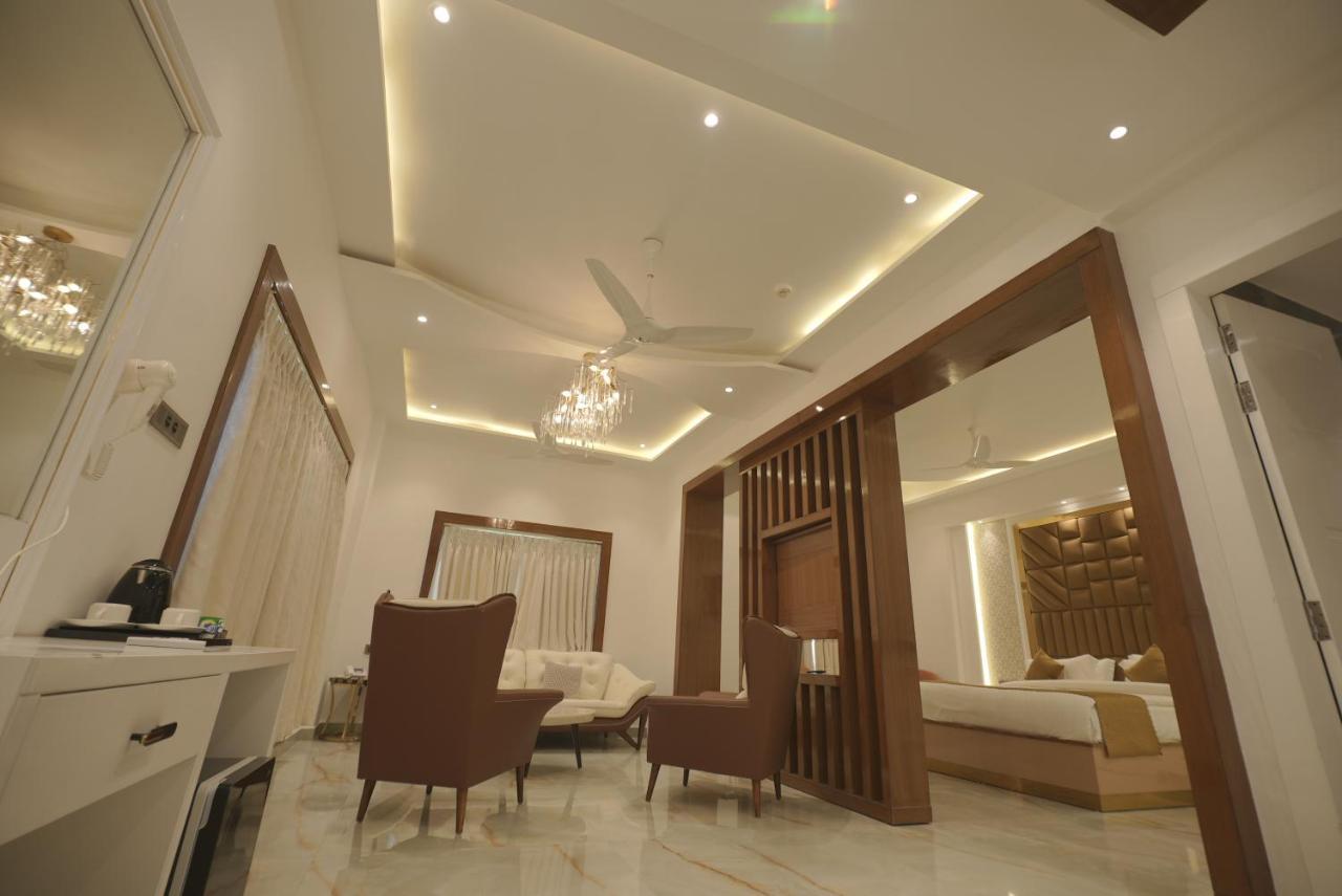 Golden Stone Resorts Аліґарх Екстер'єр фото