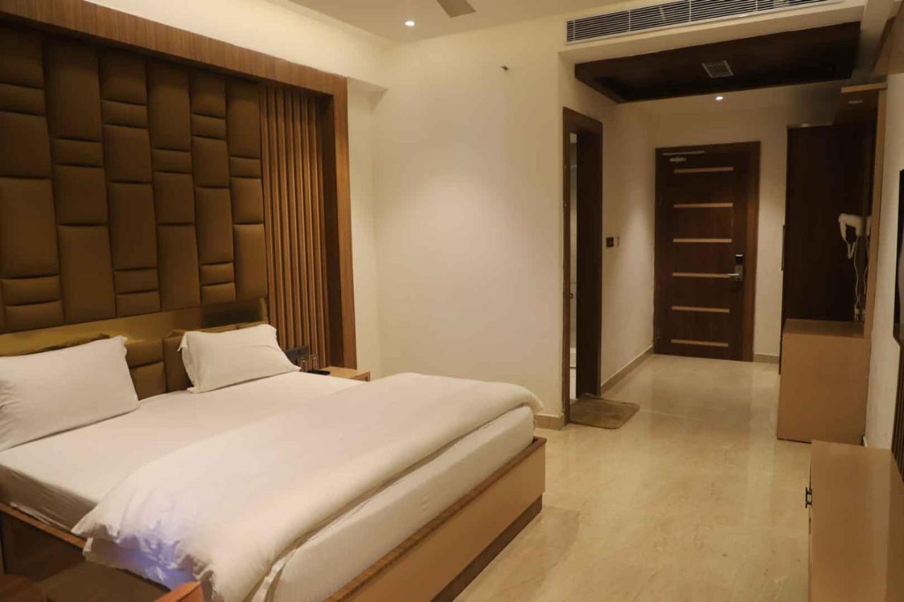 Golden Stone Resorts Аліґарх Екстер'єр фото